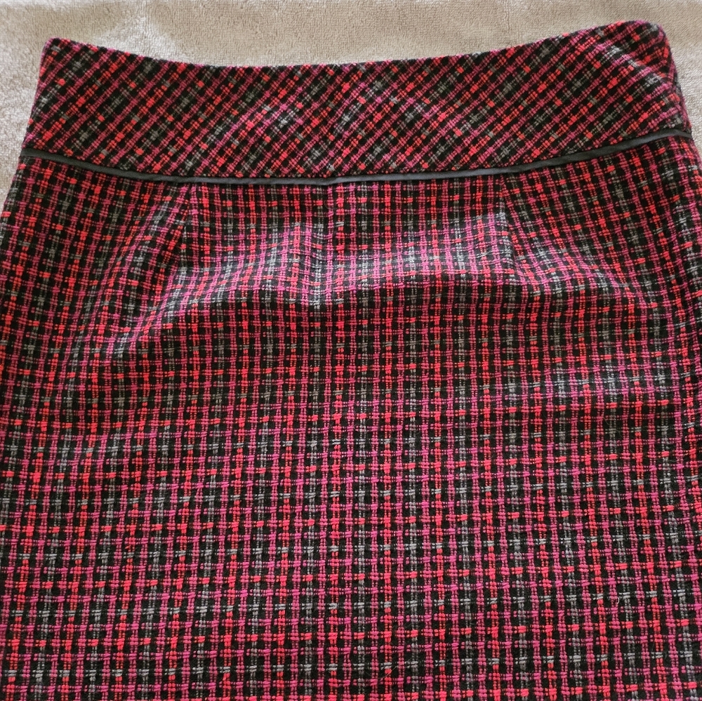 EUC LOFT SKIRT